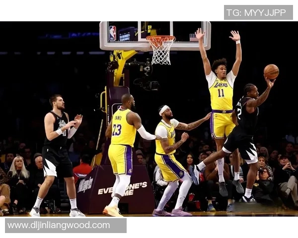 2016年2月9日湖人与步行者激战成名球星对决精彩回顾